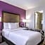 La Quinta Inn & Suites by Wyndham Warwick-Providence Airport
