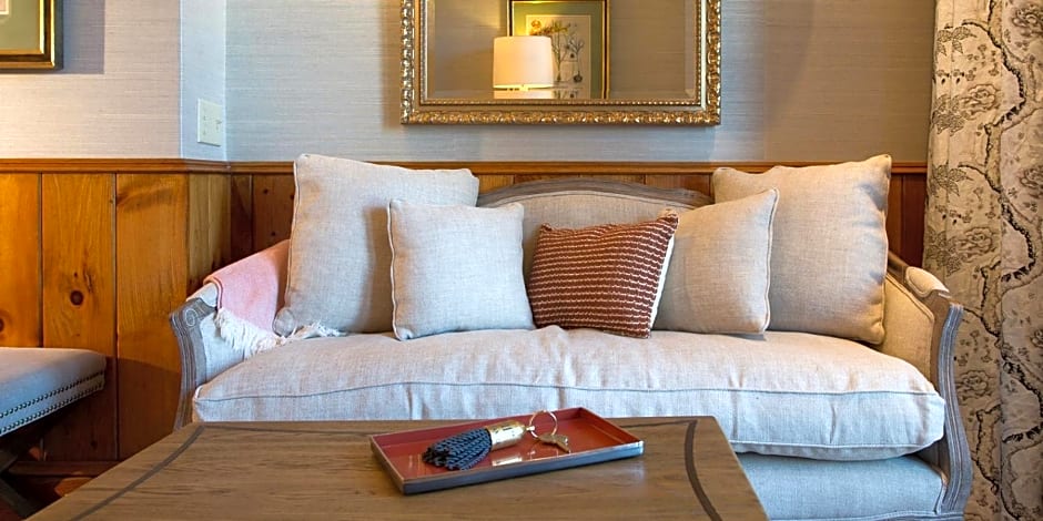 The Chanler at Cliff Walk