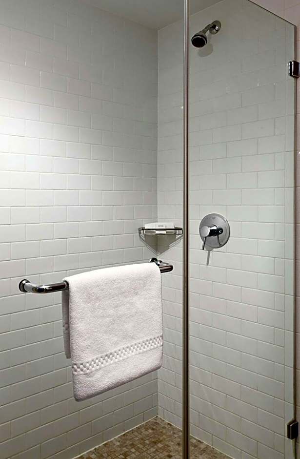 Distrikt Hotel New York City, Tapestry Collection by Hilton