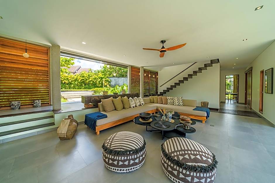 La Maison d'Ulysse - Luxury 4BR Villa Surrounded by Rice Paddies