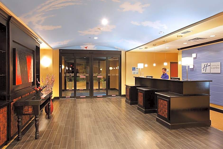 Holiday Inn Express Hotel & Suites Texarkana East By IHG