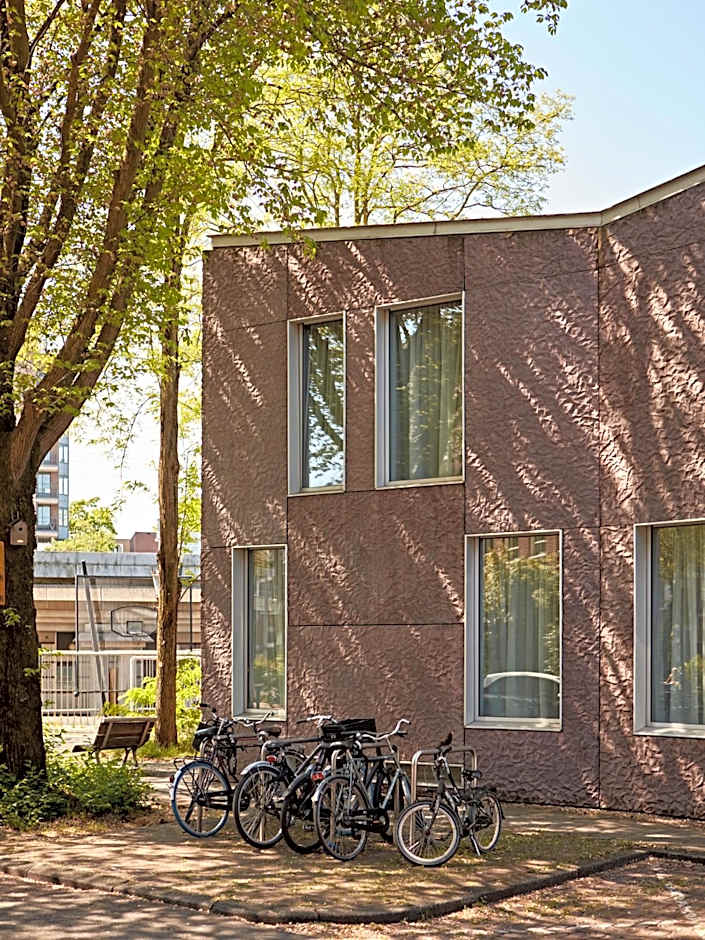 YAYS Amsterdam Prince Island by Numa