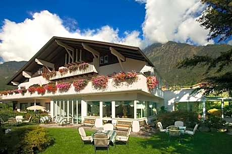 Double Room with Balcony (next door)