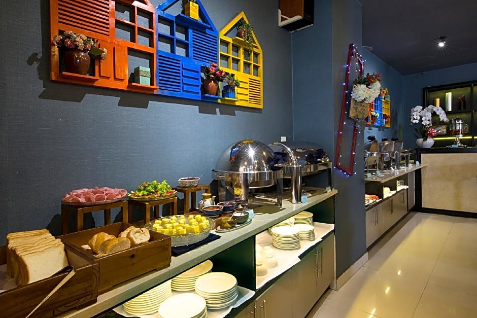 Good Vibes Central Hotel