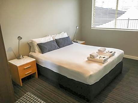 Queen Room with Shared Bathroom