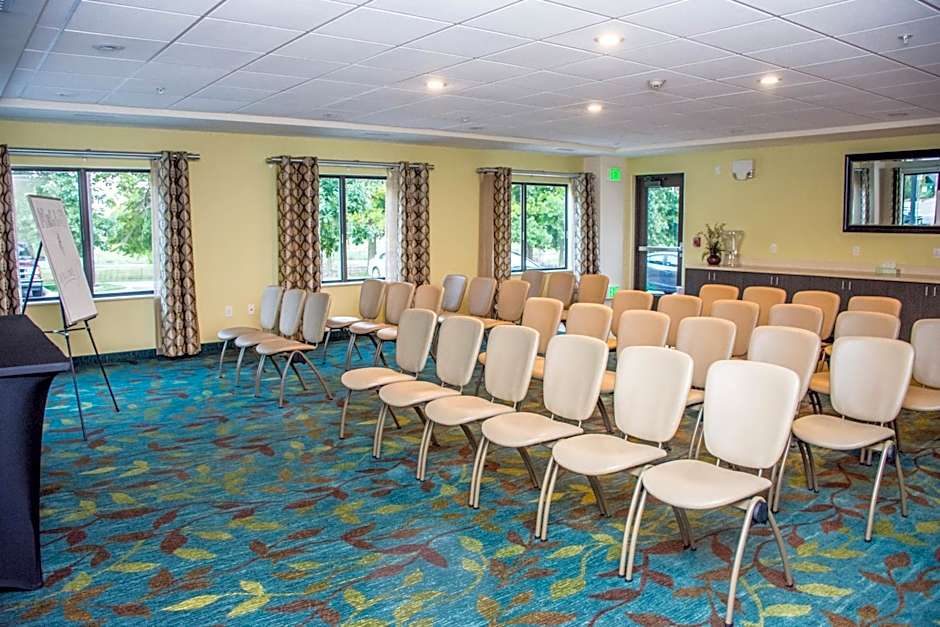 Candlewood Suites Overland Park By IHG