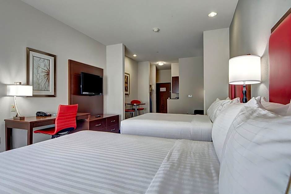 Holiday Inn Express and Suites Oklahoma City North By IHG