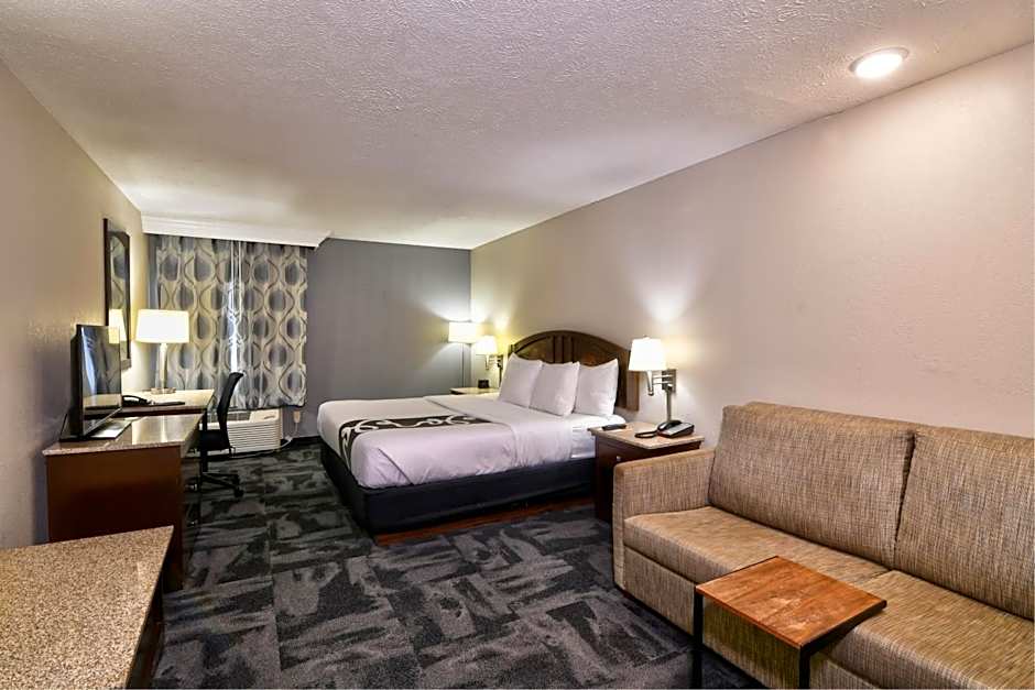 La Quinta Inn & Suites by Wyndham Springfield South