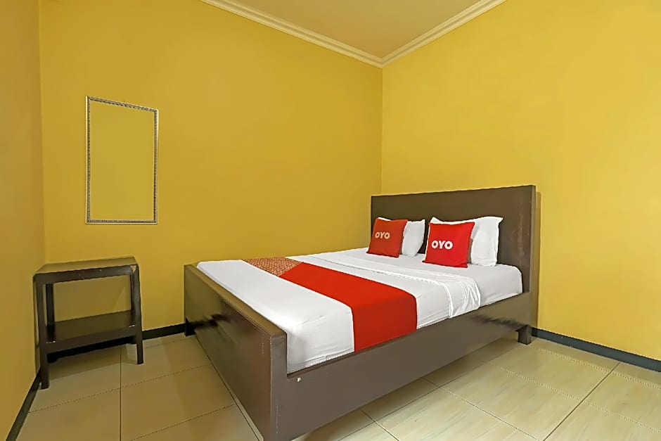 OYO 92483 Hotel Kirana