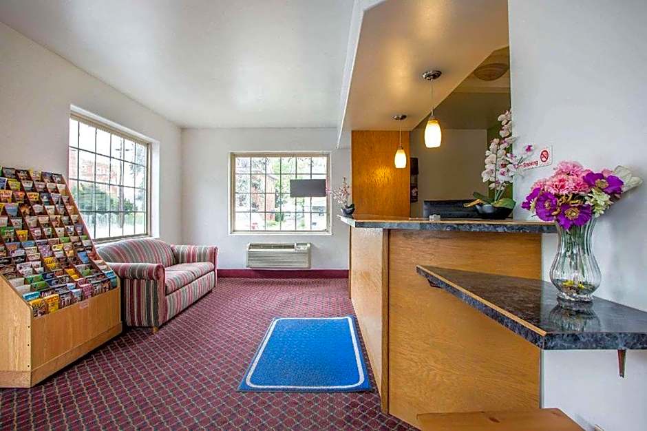 Passport Inn Paradise PA