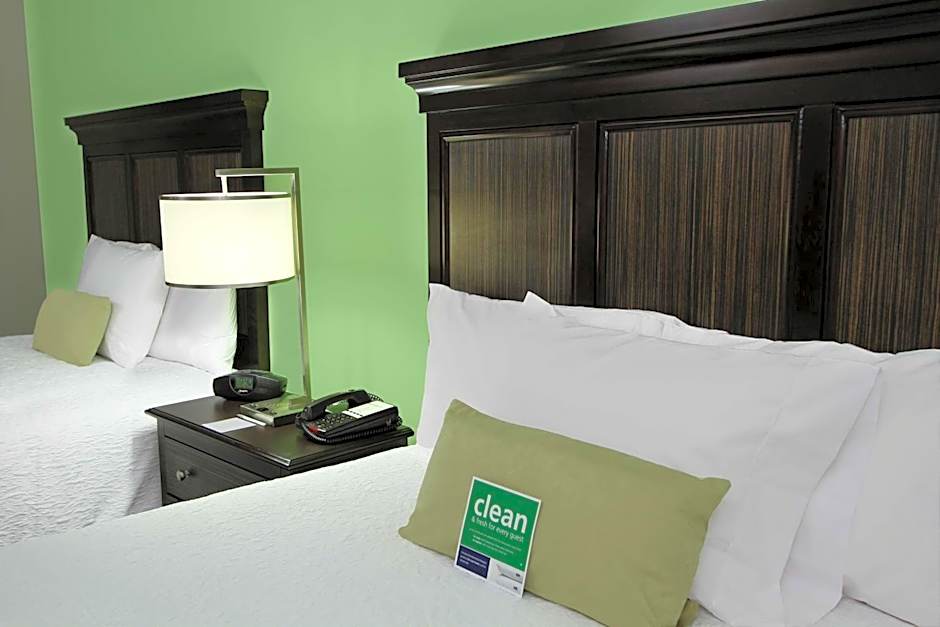 Hampton Inn By Hilton & Suites Winnie