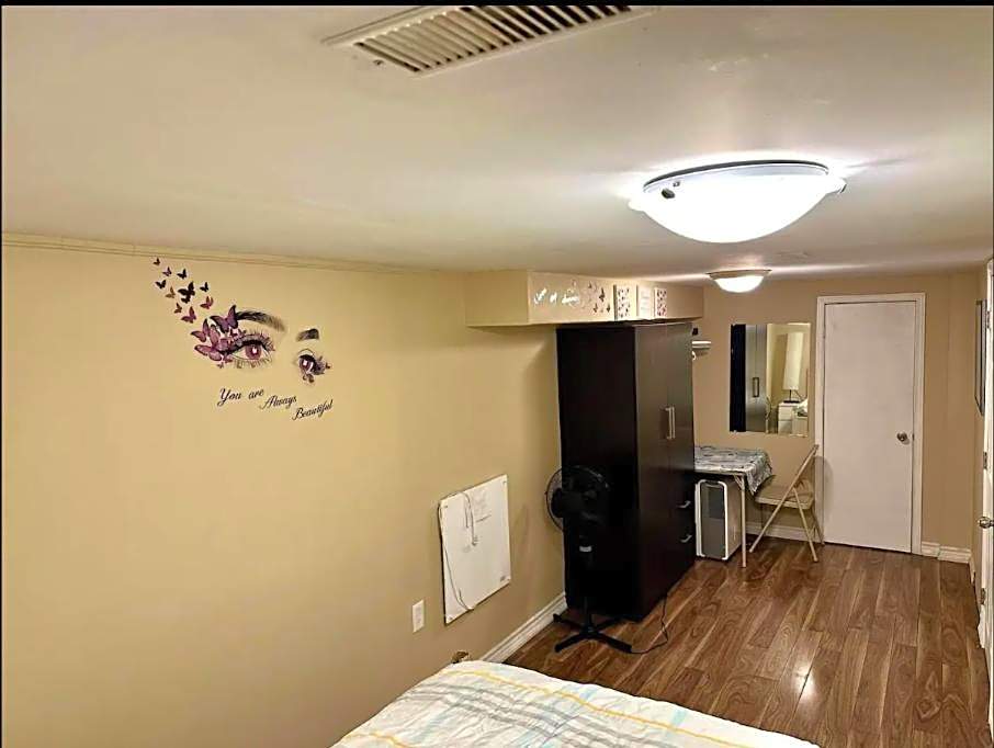 Private room with TVnetflix and free parking