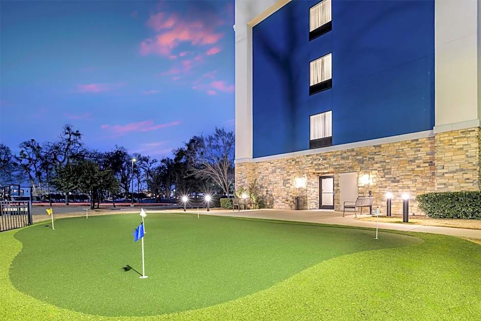 Hampton Inn & Suites Dallas/Plano-East