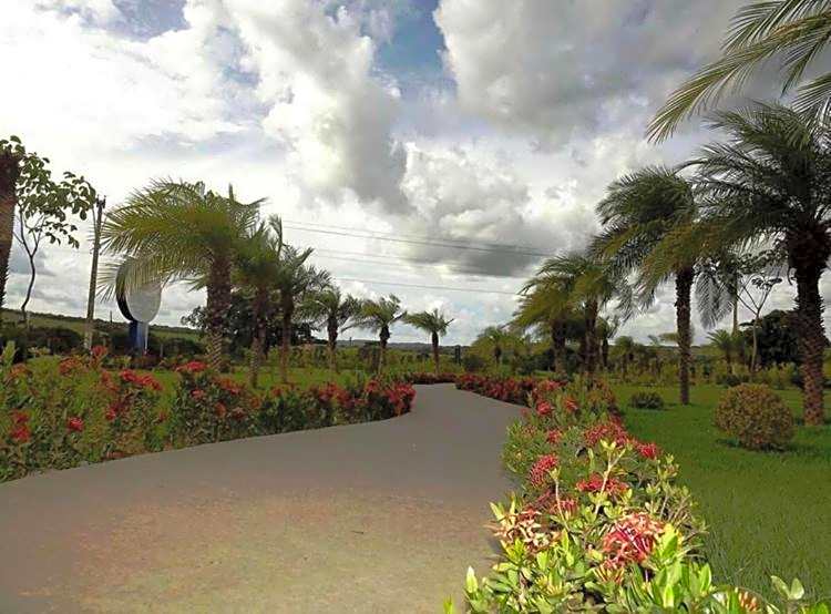 Lagoa Quente Flat Service -512B