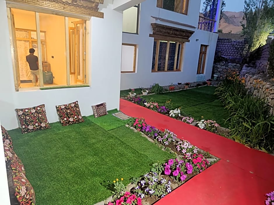 Glacier View Guest House