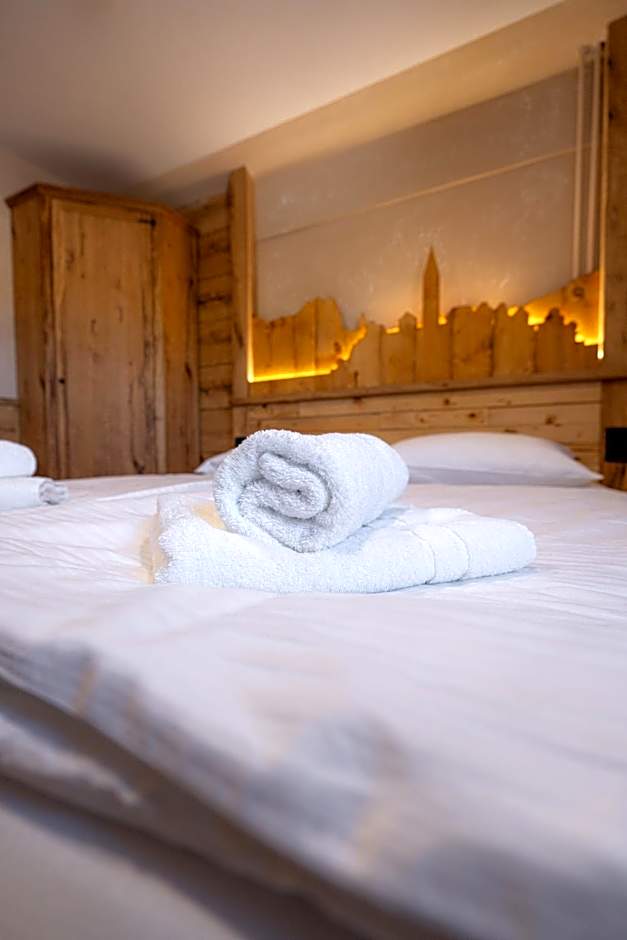 Bed & Breakfast LakeBled House