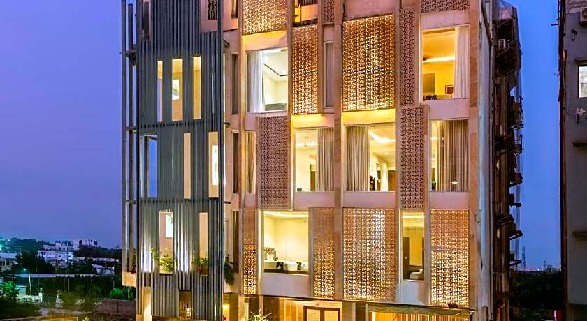 Oraka by My Downtown Aura Hotel