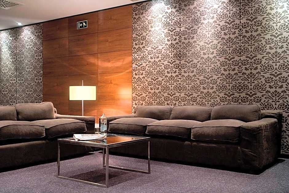 AC Hotel by Marriott Victoria Suites