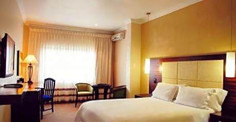 Executive Room with Queen Bed