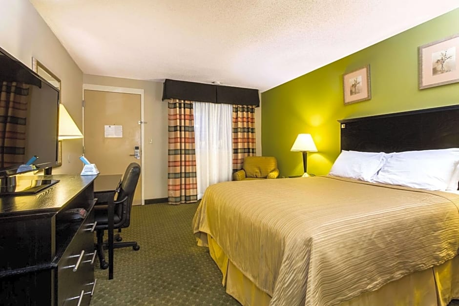 Quality Inn & Suites Moline