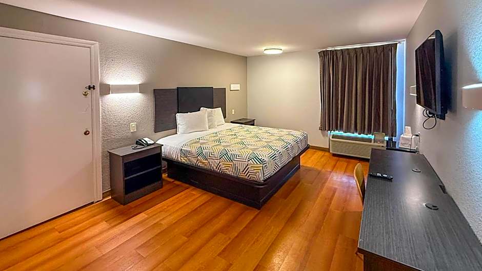 Motel 6-Oklahoma City, OK - South