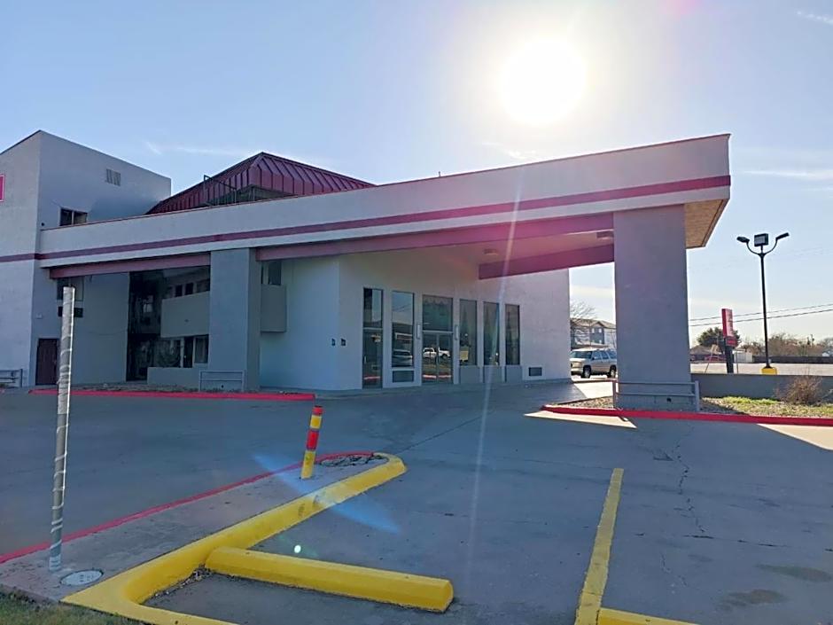 Travelers inn by OYO Wichita Falls