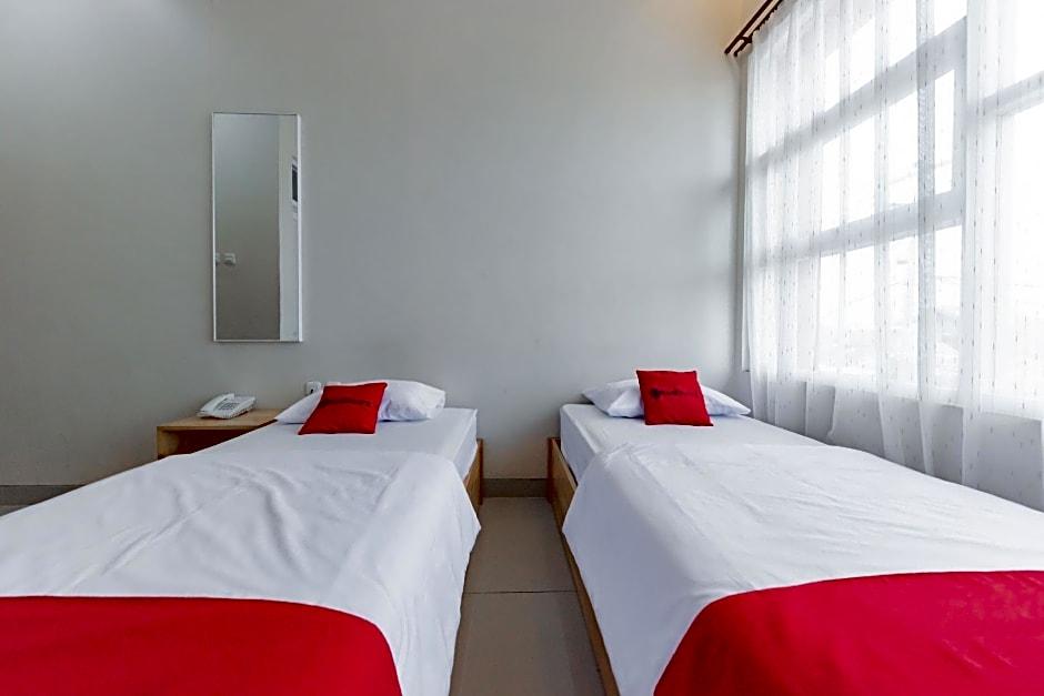 RedDoorz Syariah near DPRD Kabupaten Subang