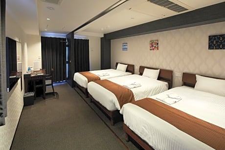 Comfort Triple Room