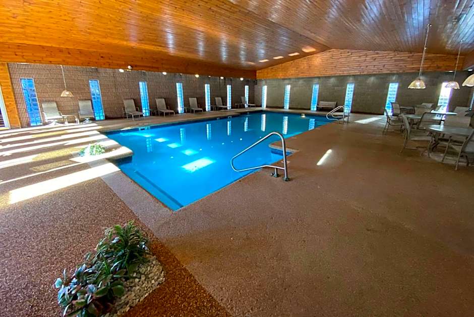Ramada Hotel & Conference Center by Wyndham Lewiston