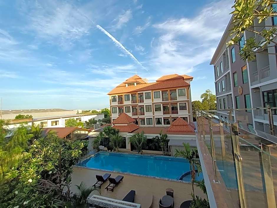 Sasi Nonthaburi hotel and apartment