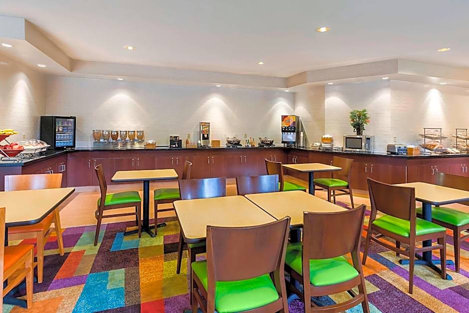 Fairfield Inn & Suites by Marriott Dallas Park Central