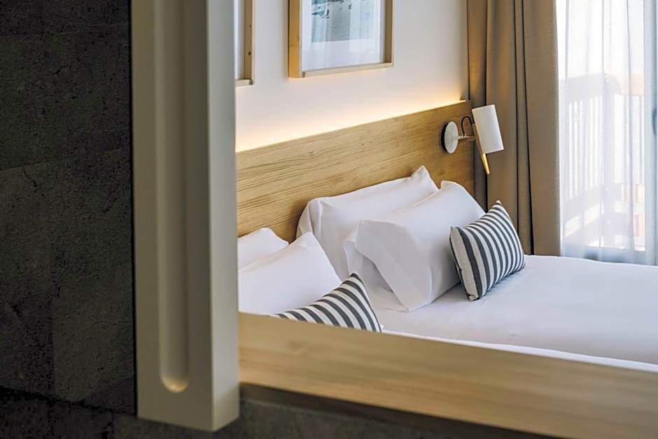 AYA Seahotel - Adults Only