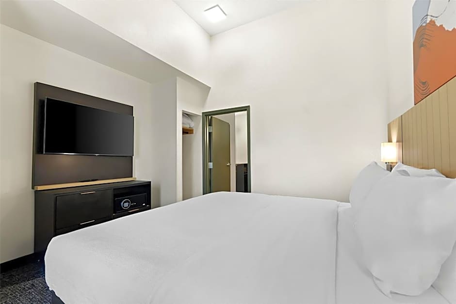 Spark by Hilton Panama City Beach