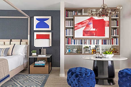 One-Bedroom Suite with Roll-in Shower - Mobility and Hearing Accessible