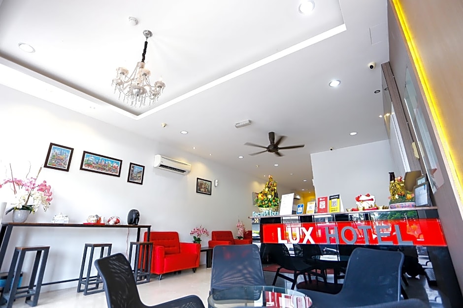 Lux Hotel