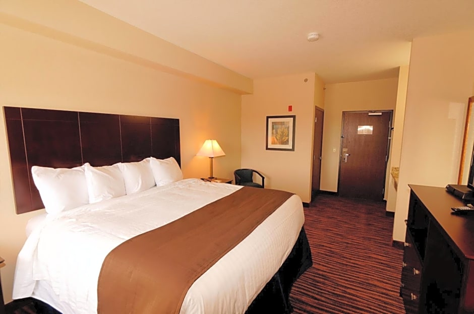 Cobblestone Inn & Suites - Denison | Oak Ridge