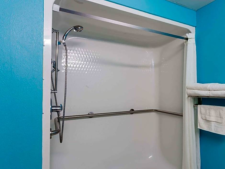 Super 8 by Wyndham Indianola