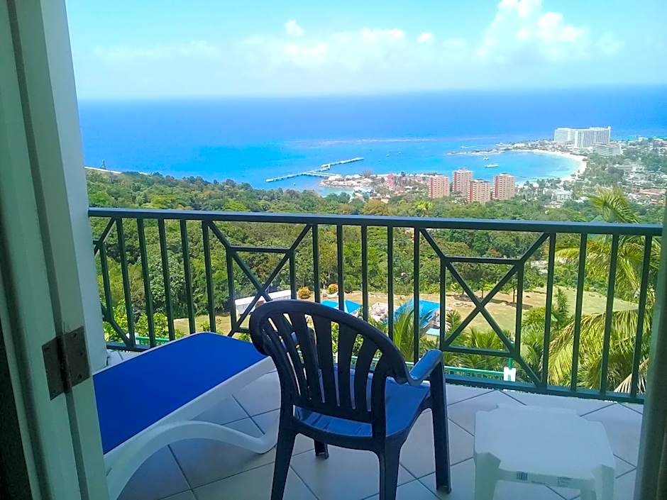 Pink Rock Inn Bed and Breakfast