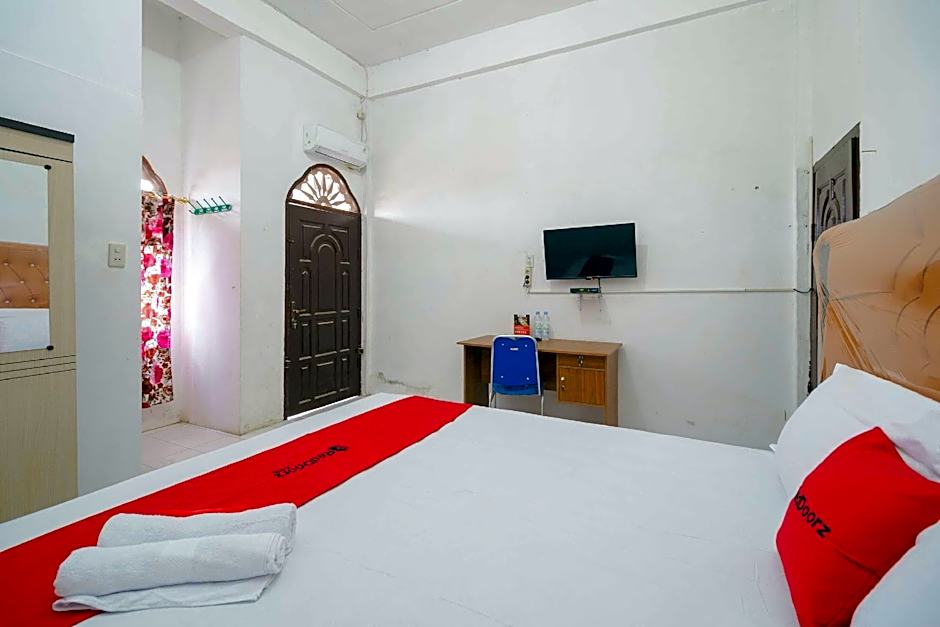 RedDoorz Syariah near Stasiun Kereta Api Kisaran