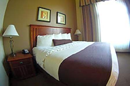 C'mon Inn & Suites Fargo