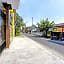 OYO Life 92920 Rumah Kost Azca