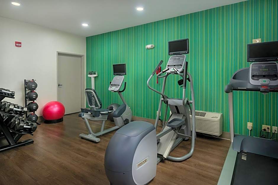 Holiday Inn Express Lawrence By IHG