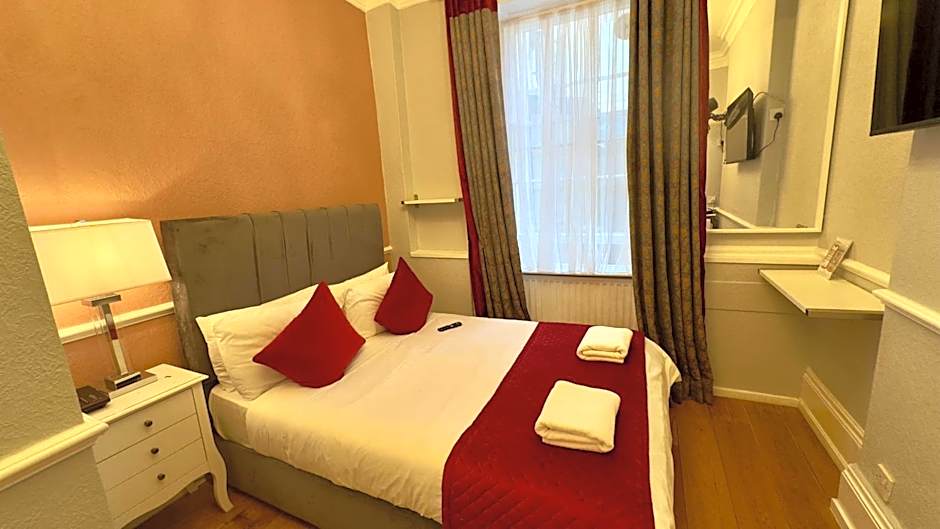 Classic Hyde Park Hotel