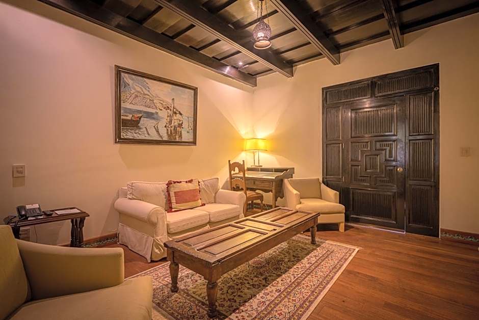 Pensativo House Hotel