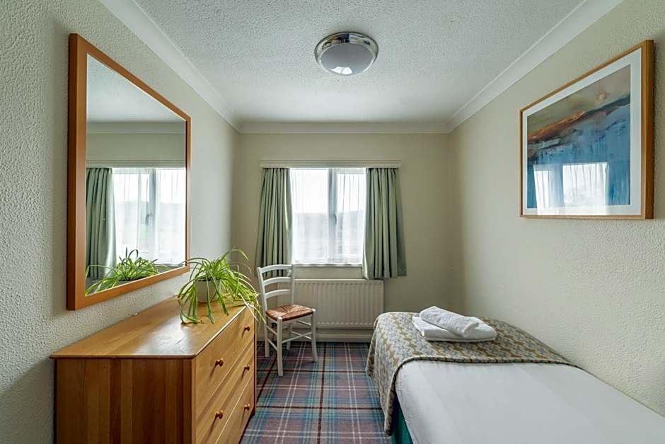 Photo 1 of 6 of 3 Bedroom Suite