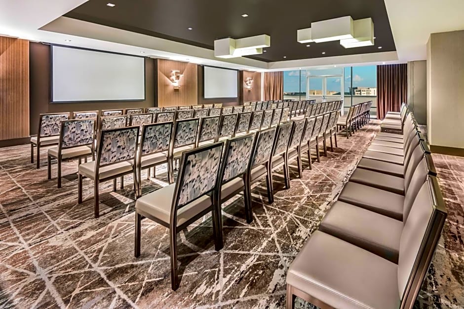 AC Hotel by Marriott Charlotte City Center