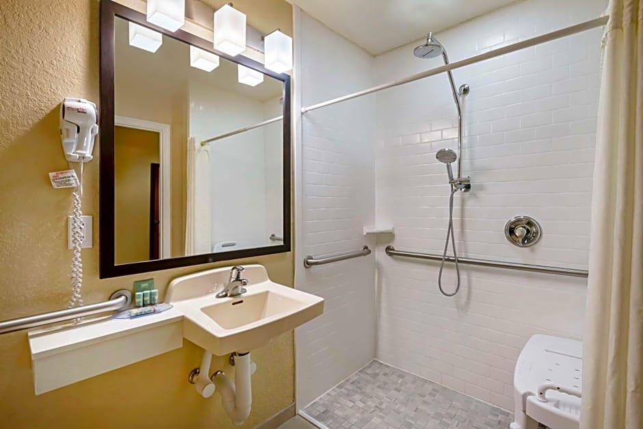 Best Western Edgewater Inn