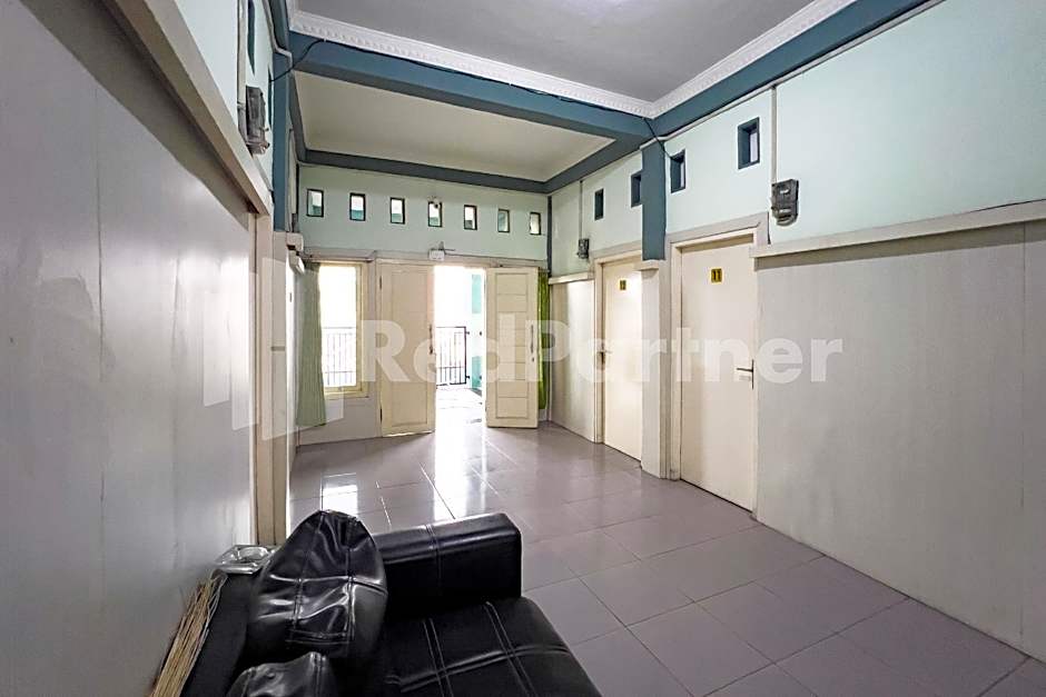 Acintyya Homestay Syariah RedPartner