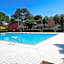 Bright flat in residence with pool - Beahost