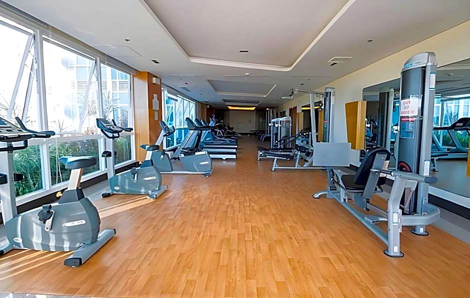 CSuites at 8 Newtown Mactan Cebu